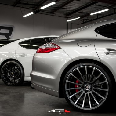 White Porsche Panamera ACE 22" Mesh 7 D707 Gloss Black Aftermarket Wheels Silver Car Devotion Mica Gray Machined Face